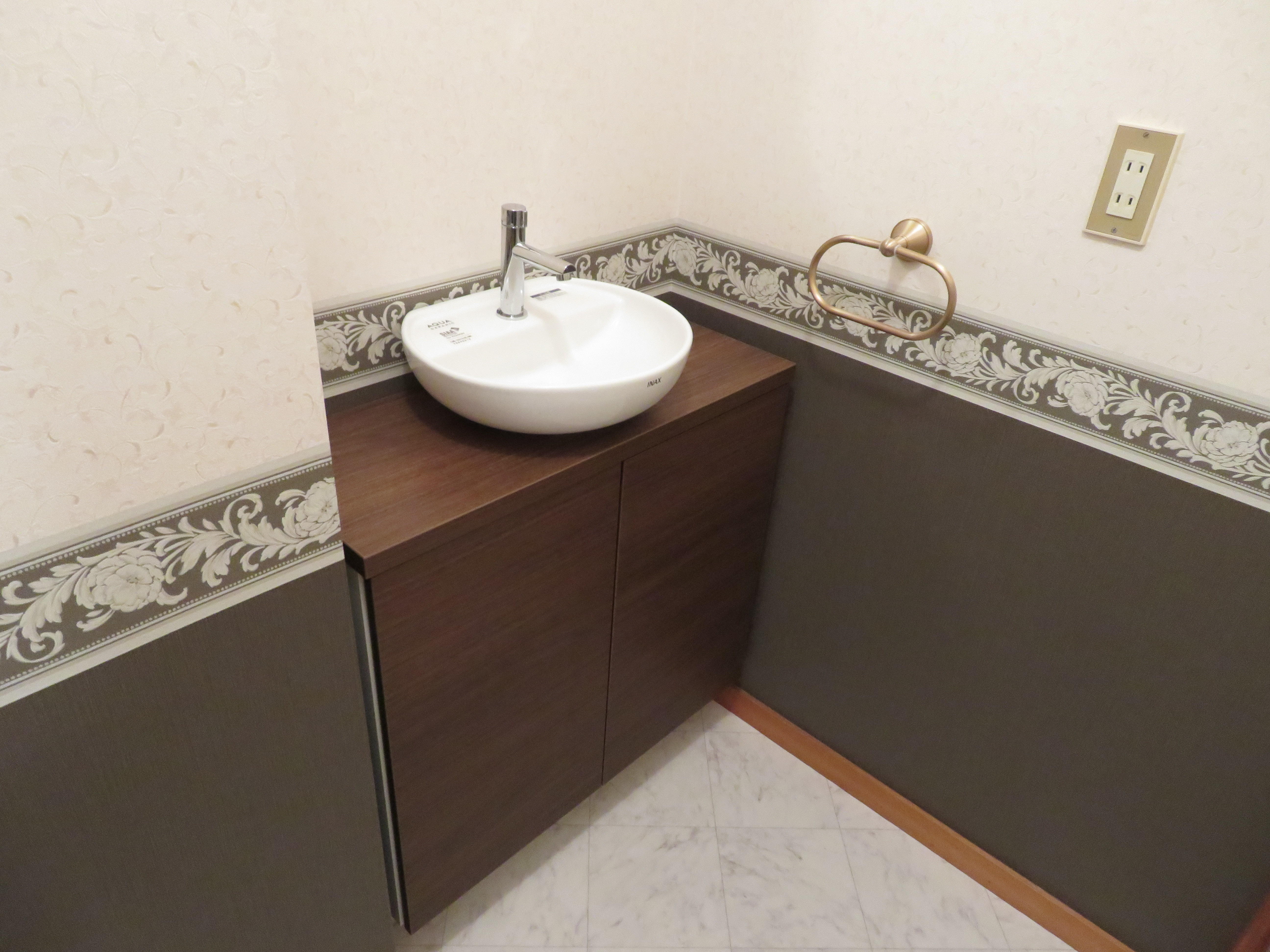 LIXIL・INAX トイレ手洗キャビネット（丸形手洗器） キャパシア YN