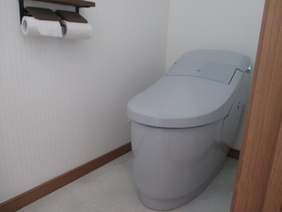【古河市】フチレス形状とお掃除リフトアップ機能がお気に入りのトイレです